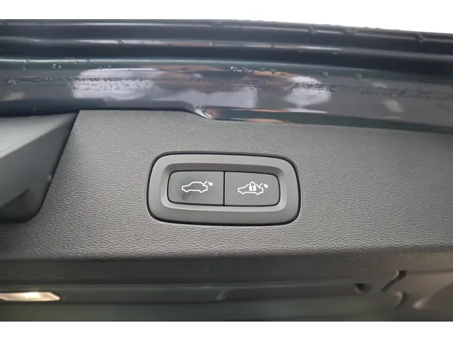 Volvo V60 2.0 B3 Inscription 2020 Benzine 35