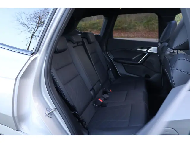 BMW X1 xDrive30e 2023 Hybride Benzine 17