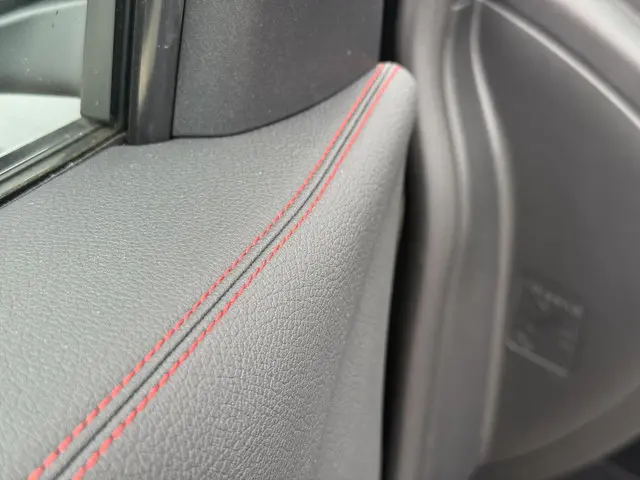 Mercedes-Benz GLA 250 e AMG Line 2024 Hybride Benzine 40