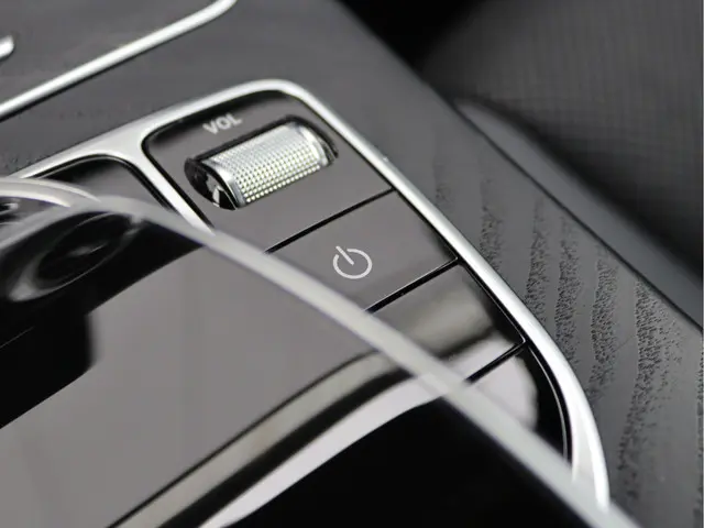 Mercedes-Benz GLC 220 d 4MATIC 2018 Diesel 53