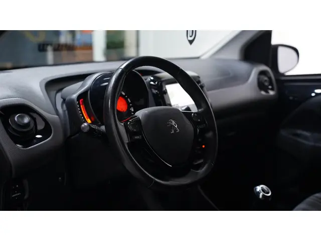 Peugeot 108 1.0 e-VTi Allure 2019 Benzine 28