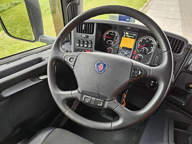 Scania P P320 2018 Diesel 10