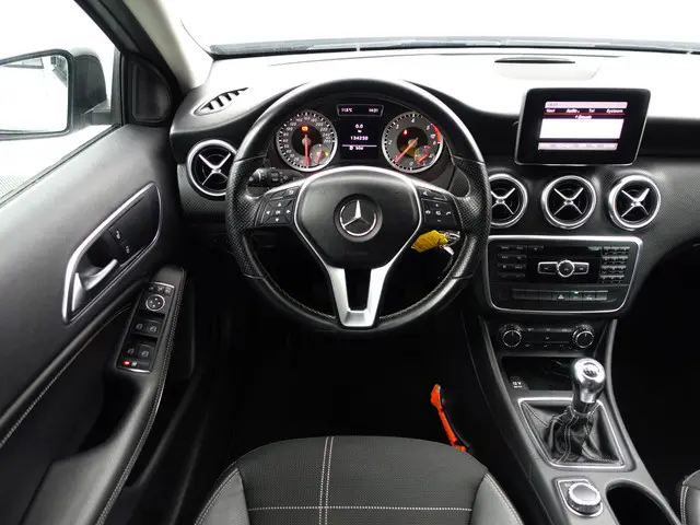 Mercedes-Benz A-Klasse 180 CDI Prestige Plus- 2013 Diesel 6