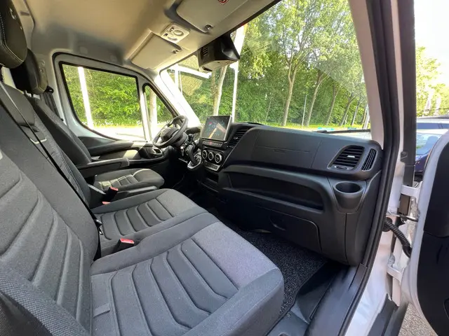 Iveco Daily 35S21 L2H2 3.0L 210PK Automaat 2024 Diesel 7