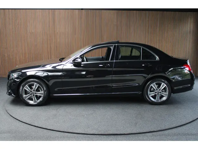 Mercedes-Benz C-Klasse 3