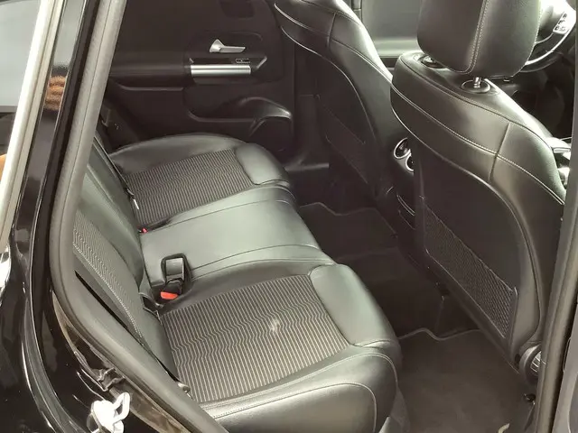 Mercedes-Benz B-Klasse 180 Premium 2020 Benzine 16