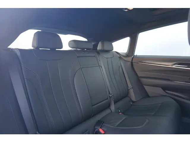 BMW 6 Serie Gran Turismo 630i 2023 Benzine 10