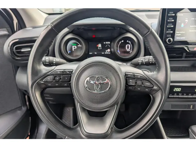 Toyota Yaris 1.5 Hybrid Dynamic 2022 Hybride Benzine 25