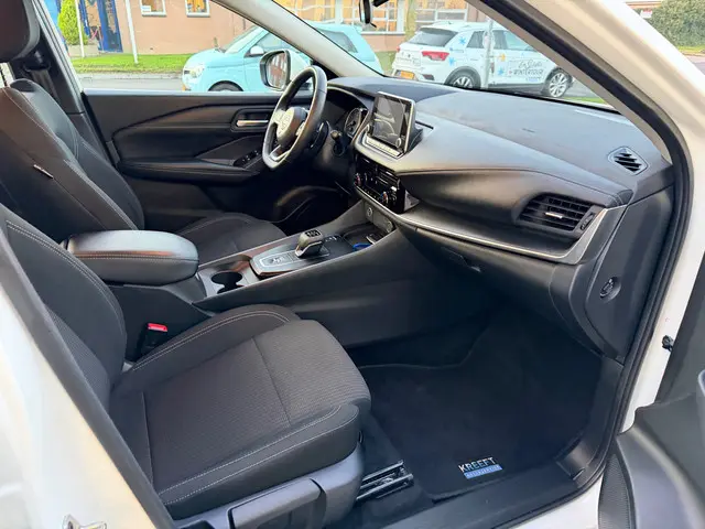 Nissan QASHQAI 1.3 MHEV Xtronic 2023 Hybride Benzine 12