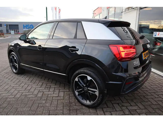 Audi Q2 35 TFSI S EDITION 2024 Benzine 2