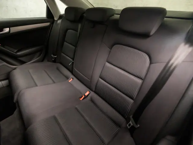 Audi A4 Limousine 1.8 TFSI Pro Line 2013 Benzine 14