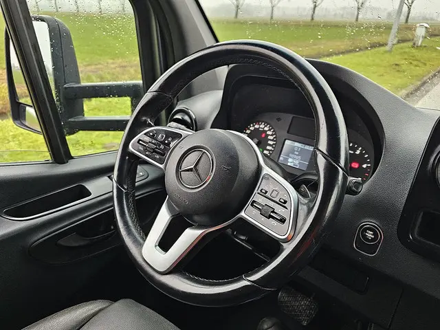 Mercedes-Benz Sprinter 319 2020 Diesel 10
