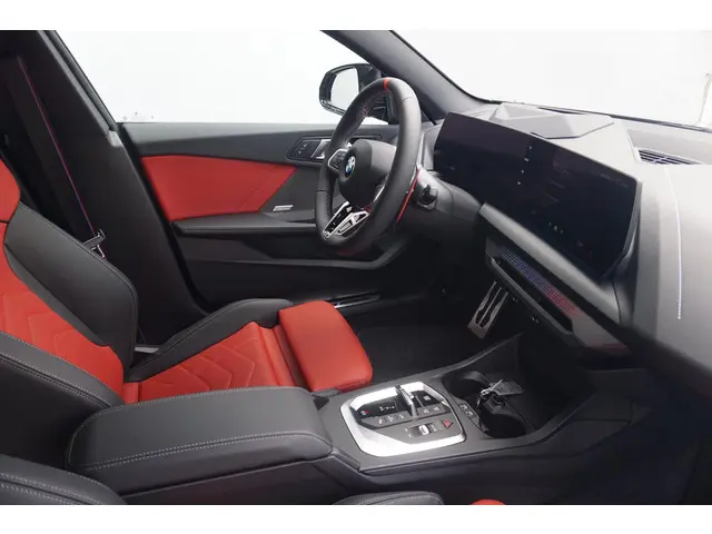 BMW 2 Serie Gran Coupé M235 xDrive 2026 Benzine 18