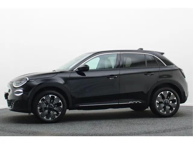 Fiat 600 1.2 Hybrid La Prima 2025 Hybride Benzine 7