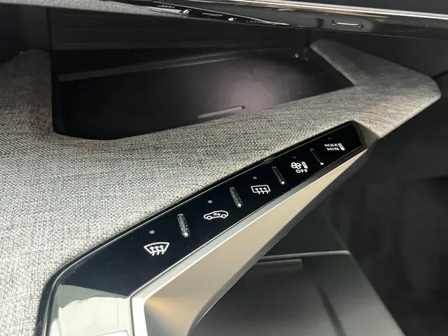 Peugeot 3008 Hybrid 136 GT 2024 Hybride Benzine 17