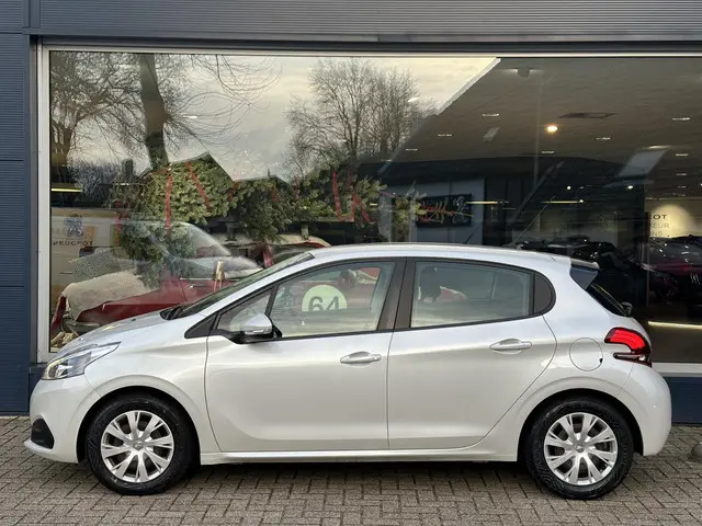 Peugeot 208 1.2 Blue Lion 82 PK 2018 Benzine 3