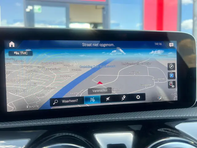 Mercedes-Benz CLA 220 Premium Plus 2019 Benzine 22