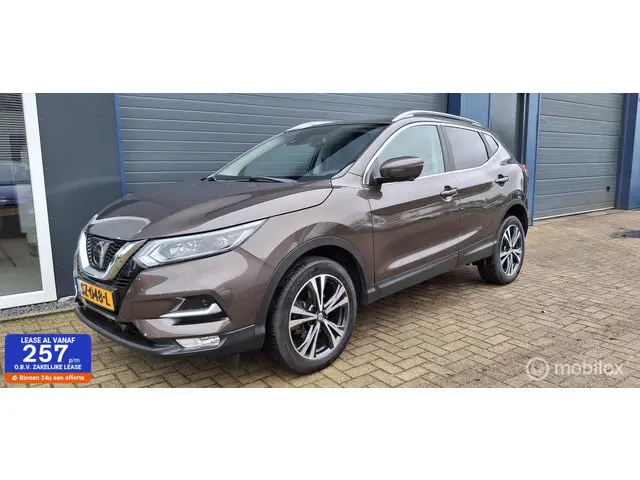 Nissan QASHQAI 1.2 ,Pano,stoelverw,trekhaak 2017 Benzine