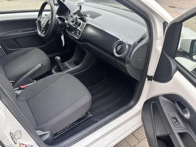 Volkswagen up! 1.0 BMT take up! 2018 Benzine 16