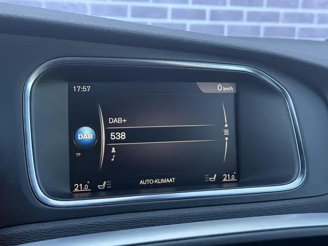 Volvo V40 2.0 T4 Business Sport 2018 Benzine 26