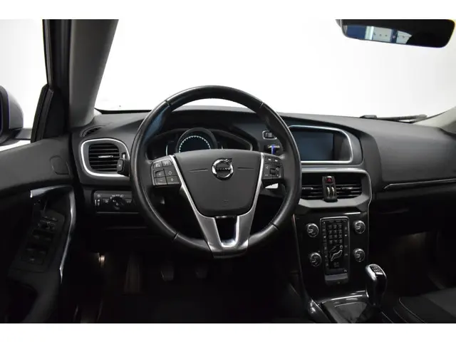 Volvo V40 2.0 T3 153pk Nordic+ 2017 Benzine 17