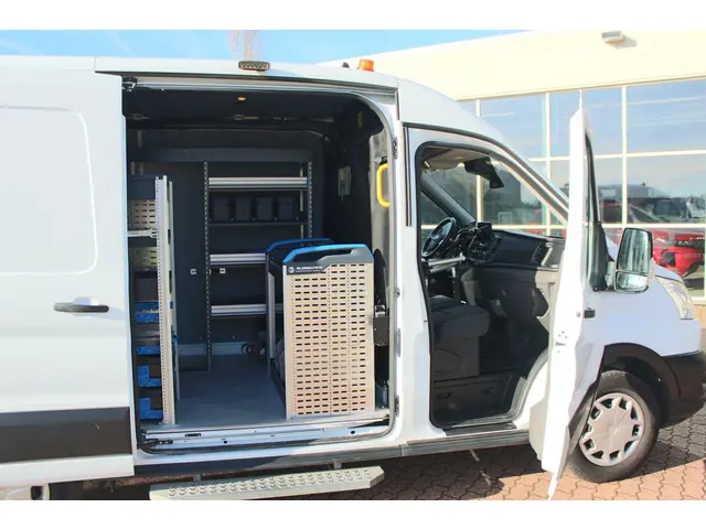Ford Transit 350 2.0 TDCI L2H2 Trend 2021 Diesel 28