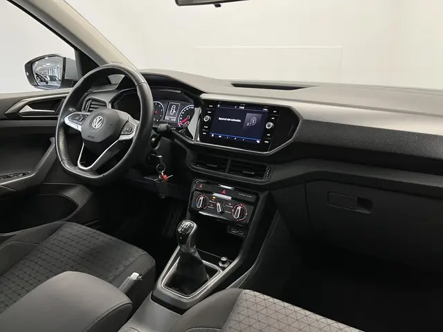 Volkswagen T-Cross 1.0 TSI Life 2019 Benzine 12