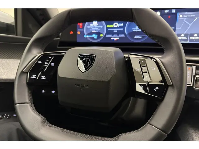 Peugeot e-3008 Allure 73 kWh 2024 Elektrisch 22
