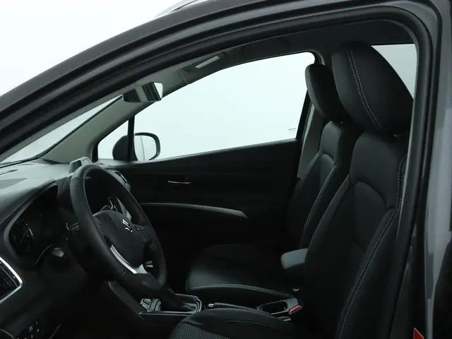 Suzuki S-Cross 1.5 Hybrid Style 2025 Hybride Benzine 17