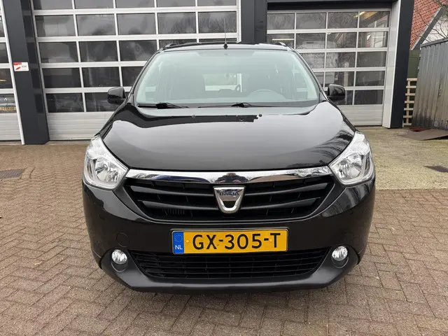 Dacia Lodgy 1.2 TCe Blackline 7p. 2015 Benzine 2