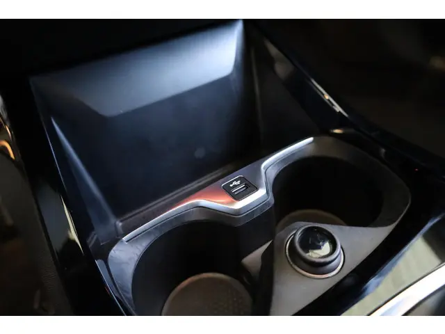 BMW 1 Serie 118i 2024 Benzine 19