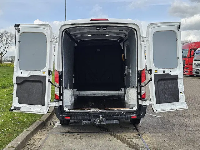 Ford Transit 2.0 2023 Diesel 12