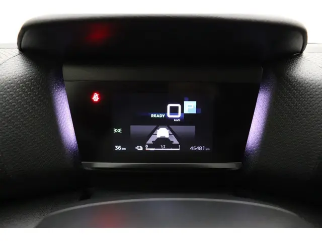 Citroën ë-C4 Shine 50 kWh 136pk 2021 Elektrisch 33