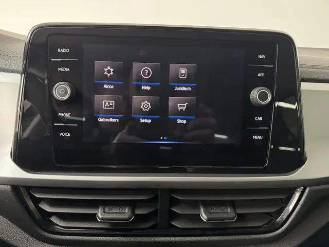 Volkswagen T-Roc 1.0 TSI Life 2023 Benzine 37