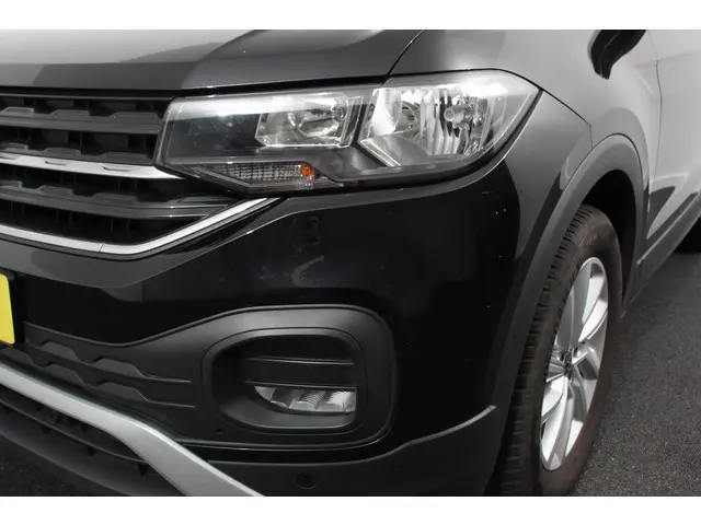 Volkswagen T-Cross 1.0 TSI 110pk DSG Life 2022 Benzine 22