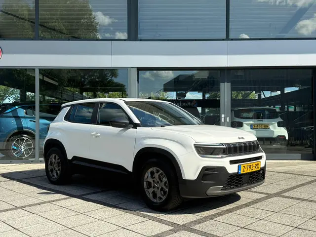Jeep Avenger Longitude 54 kWh Aut. 2024 Elektrisch 2