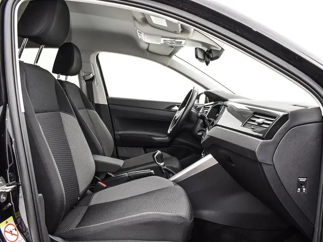 Volkswagen Polo 1.0TSI/95PK Life 2023 Benzine 8