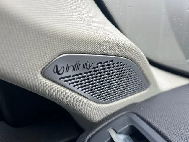 Lynk & Co 01 1.5 Pano / Key Less / NAP 2023 Hybride Benzine 15