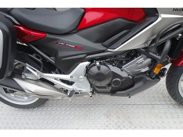 Honda NC 750 X ABS 2016 Benzine 9