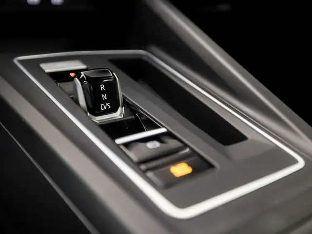 Volkswagen Golf 1.0 eTSI Sport 2022 Benzine 28