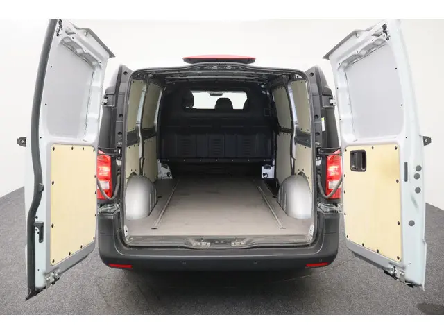 Mercedes-Benz Vito 116 CDI Lang 2023 Diesel 28