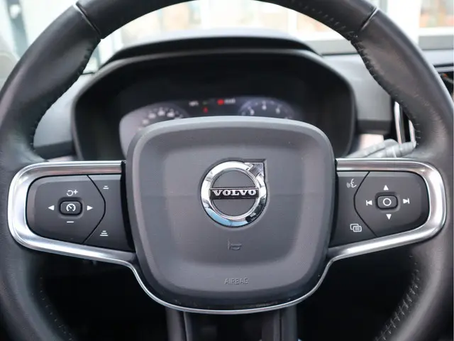 Volvo XC40 1.5 T3 Momentum 2019 Benzine 33