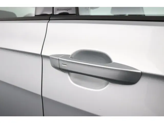 Volkswagen T-Cross 1.0 TSI 110pk DSG Life 2023 Benzine 36