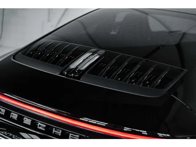 Porsche 911 Carrera GTS 2025 Benzine 5