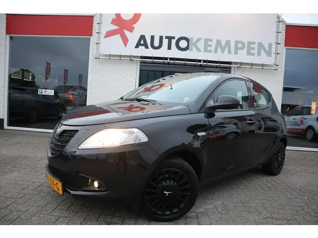 Lancia Ypsilon 0.9 TwinAir ELEFANTINO PLUS 2015 Benzine 12