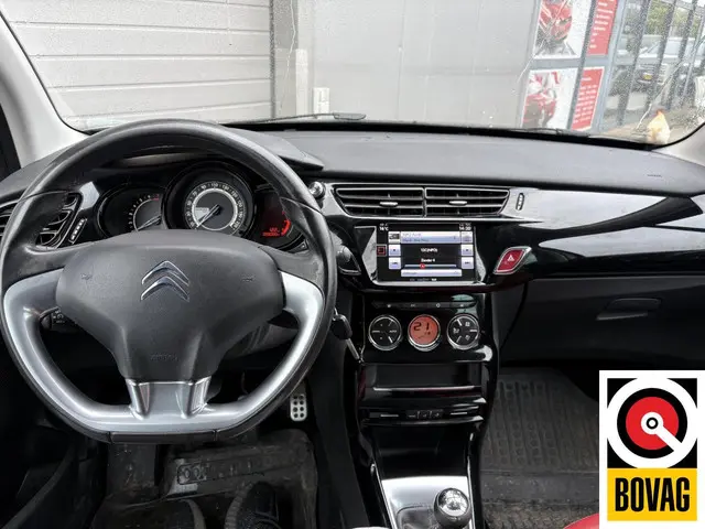 Citroën C3 1.2 PureTech Collection 2015 Benzine 21