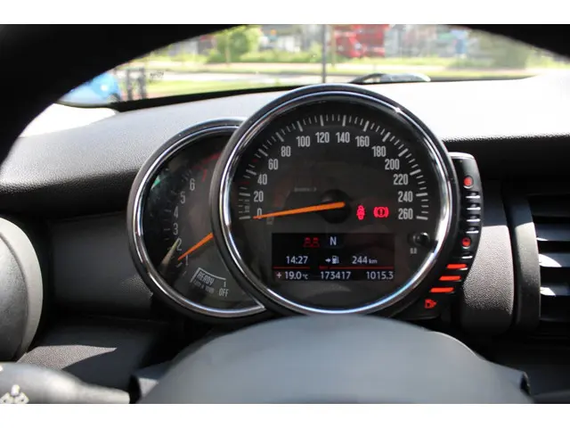 MINI One Mini 1.2 Business 2014 Benzine 13
