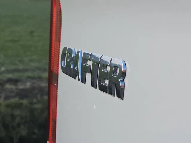 Volkswagen Crafter 35 2.0 2024 Diesel 18