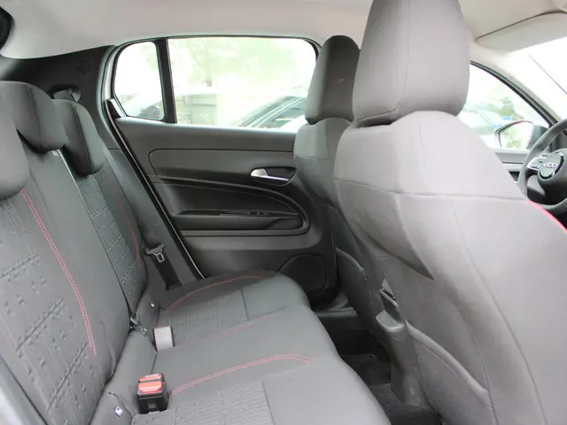 Fiat 600e RED 54 kWh 2024 Elektrisch 9