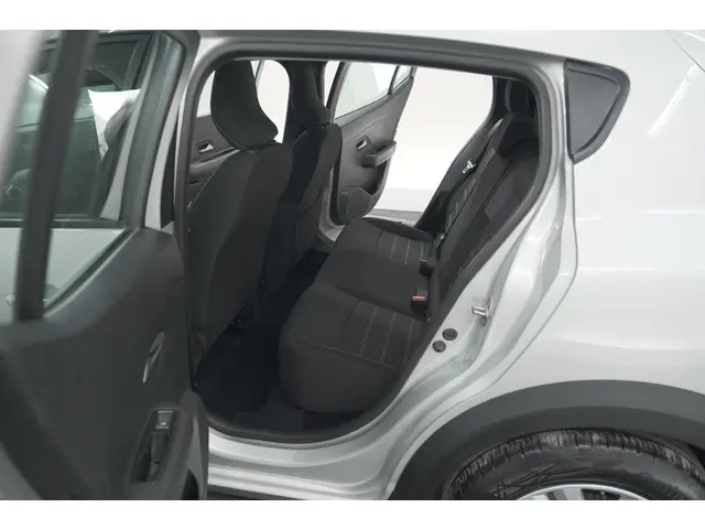 Dacia Sandero Stepway TCe 90 Expression 2024 Benzine 31